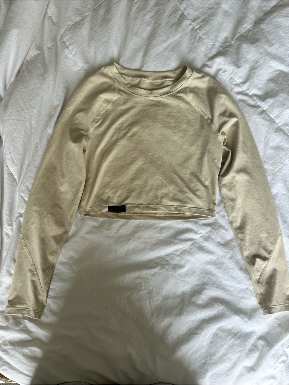 Alphalete Long Sleeve Cropped Tee in Cream